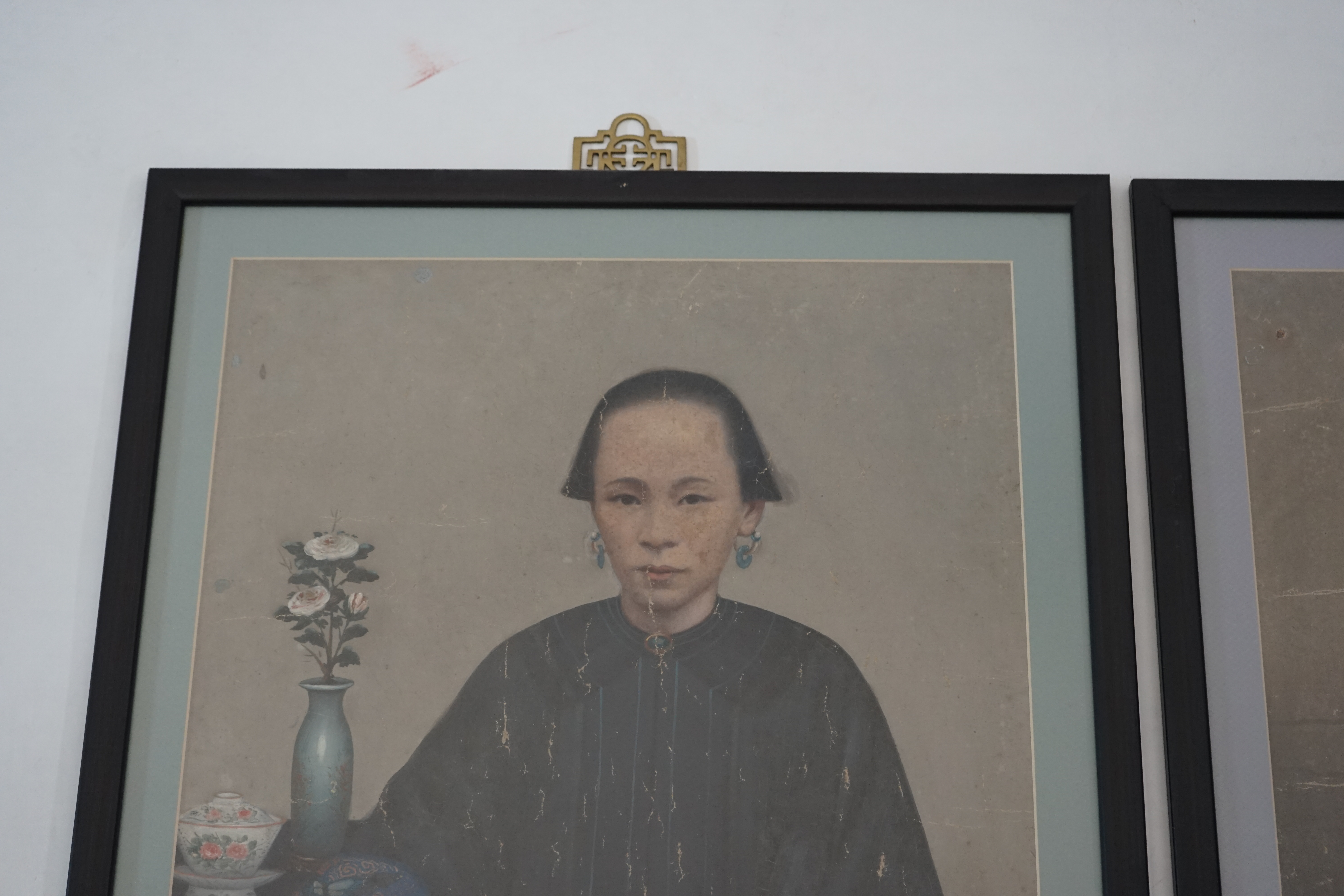 China Trade, late Qing dynasty, two portraits of Qing ladies, oil on canvas